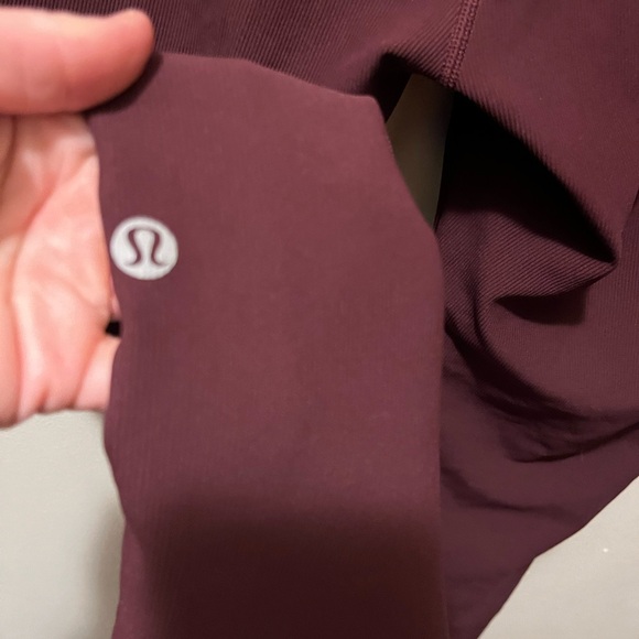 lululemon athletica Trail Trekker High-Rise Tight 25" - Cassis sz 12 - Picture 11 of 12
